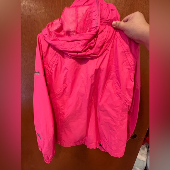 Women’s Columbia Jacket. - Picture 3 of 3